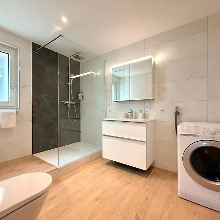 Modernes - Lakeview Sunnmatte *
